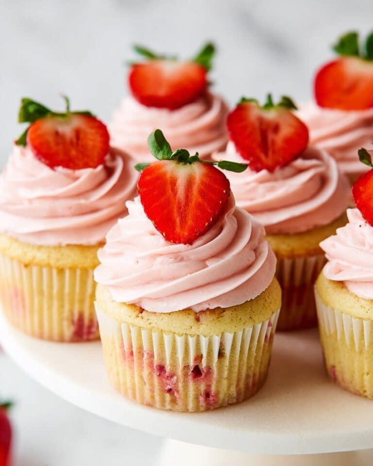 Fresh Strawberry Cupcakes Recipe