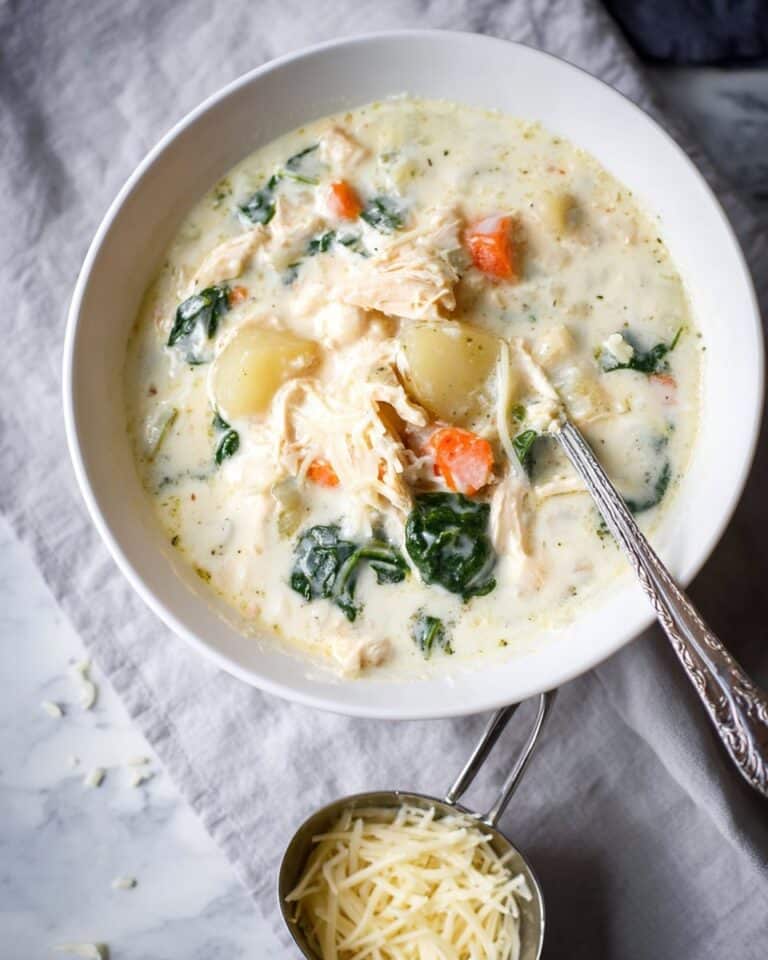 Copycat Olive Garden Chicken Gnocchi Soup Recipe